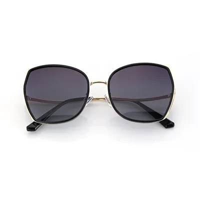 Големи метални дамски слънчеви очила за пътуване